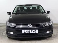 Usado VW Passat S 150 CV (110 kW) 2019 Negro Berlina