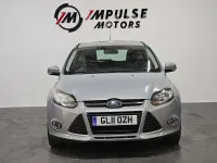 Used Ford Focus Zetec 125 HP (91 kW) 2011 Silver Hatchback
