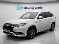 Begagnad Mitsubishi Outlander P-HEV 224 HK (164 kW) 2020 Vit SUV