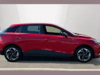 Begagnad MG MG4 EV SE 125 kW (170 HK) 2022 Röd Halvkombi