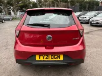 Käytetty MG MG3 Excite 106 HP (77 kW) 2021 Punainen Viistoperä