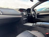 Begagnad Mercedes E220 AMG line 2016 Vit Sportkupé