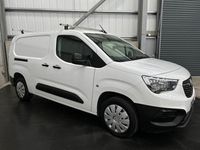 Second-hand Vauxhall Combo 100 CP (73 kW) 2021 Alb Monovolum