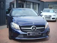 Begagnad Mercedes A200 2017 Blå Halvkombi