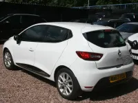 Used Renault Clio Dynamique 2017 White Hatchback
