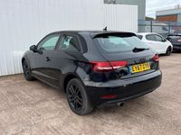 Używany Audi A3 Sport 2017 Czarny Hatchback