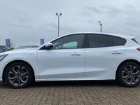Used Ford Focus ST-Line 125 HP (91 kW) 2022 White Hatchback