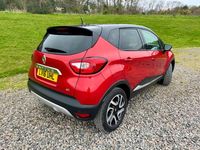 Used Renault Captur Signature 90 HP (66 kW) 2016 Red/black SUV