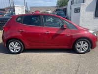 Usado Hyundai ix20 Style 113 CV (83 kW) 2012 Rojo Utilitario