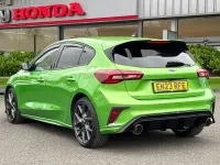 Usado Ford Focus ST 280 HP (205 kW) 2023 Verde Citadino