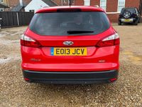 Used Ford Focus 115 HP (84 kW) 2013 Red Estate