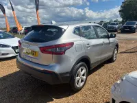 Used Nissan Qashqai Acenta Premium 140 HP (102 kW) 2019 Silver SUV