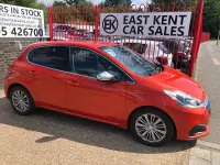 Used Peugeot 208 Allure 100 HP (73 kW) 2017 Orange Hatchback