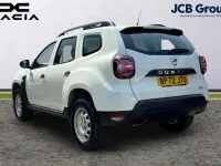 Used Dacia Duster Essentiel 99 HP (72 kW) 2023 White SUV