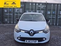 Used Renault Clio IV Dynamique 75 HP (55 kW) 2014 White Hatchback
