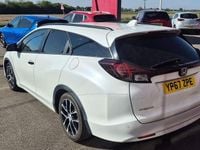 Begagnad Honda Civic Sport 142 HK (104 kW) 2017 Vit Kombi