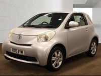 Used Toyota iQ 68 HP (50 kW) 2010 Silver Hatchback