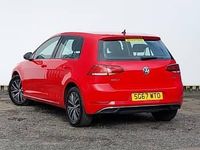 Used VW Golf VII SE 125 HP (91 kW) 2017 Red Hatchback