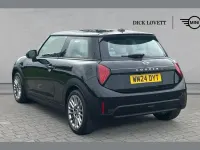 Used Mini Cooper Classic 200 HP (147 kW) 2024 Black Hatchback