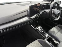 Used VW Golf VIII R-line 147 HP (108 kW) 2025 Black Hatchback