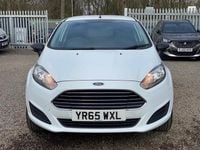 Usado Ford Fiesta 75 CV (55 kW) 2015 Blanco Van