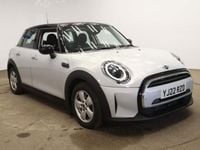 Begagnad Mini Cooper Classic 134 HK (98 kW) 2022 Silver Halvkombi