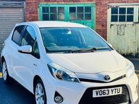 Used Toyota Yaris Hybrid 101 HP (74 kW) 2013 Hatchback