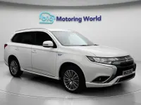 Begagnad Mitsubishi Outlander P-HEV 224 HK (164 kW) 2020 Vit SUV