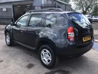 Usado Dacia Duster 114 CV (83 kW) 2018 Gris SUV