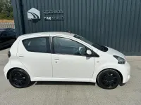 Used Toyota Aygo 68 HP (50 kW) 2013 White Hatchback