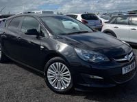 Second-hand Vauxhall Astra 2014 Negru Hatchback