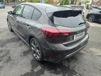 Usado Ford Focus ST-Line 2023 Gris Utilitario