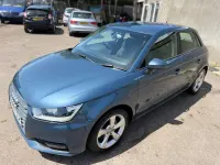 Usado Audi A1 Sportback Sport 116 HP (85 kW) 2016 Azul Citadino