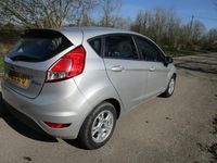 Used Ford Fiesta Zetec 75 HP (55 kW) 2015 Silver Hatchback
