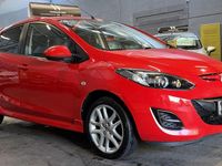 Begagnad Mazda 2 2014 Röd Halvkombi