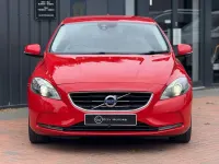 Usado Volvo V40 SE 2013 Rojo Familiar