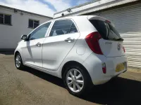 Used Kia Picanto 68 HP (50 kW) 2013 White Hatchback