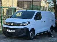 Used Vauxhall Vivaro 143 HP (105 kW) 2024 White MPV