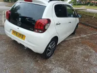 Used Peugeot 108 Allure 82 HP (60 kW) 2016 White Hatchback