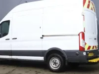 Usado Ford Transit 130 CV (95 kW) 2018 Blanco Monovolumen