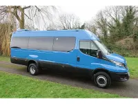 Begagnad Iveco Daily 180 HK (132 kW) 2021 Blå