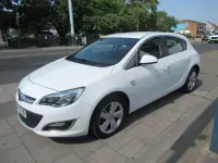 Used Vauxhall Astra SRi 2015 White Hatchback