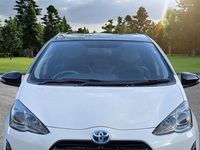 Used Toyota Yaris Hybrid 2015 White