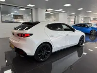 Używany Mazda 3 Inclusive 180 KM (132 kW) 2020 Biały Hatchback