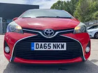 Used Toyota Yaris 69 HP (50 kW) 2015 Red Hatchback