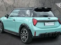 Used Mini Cooper Hatch 113 kW (154 HP) 2025 Green Hatchback