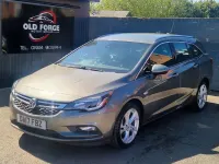 Used Vauxhall Astra SRi 150 HP (110 kW) 2017 Grey Estate