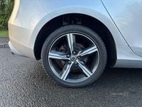 Used Volvo V40 R-Design 120 HP (88 kW) 2016 Silver Hatchback