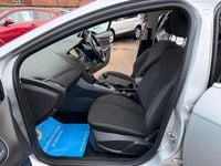 Used Ford Focus Zetec 125 HP (91 kW) 2017 Silver Hatchback