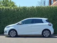 Used Renault Zoe GT-Line 100 kW (136 HP) 2020 White Hatchback
